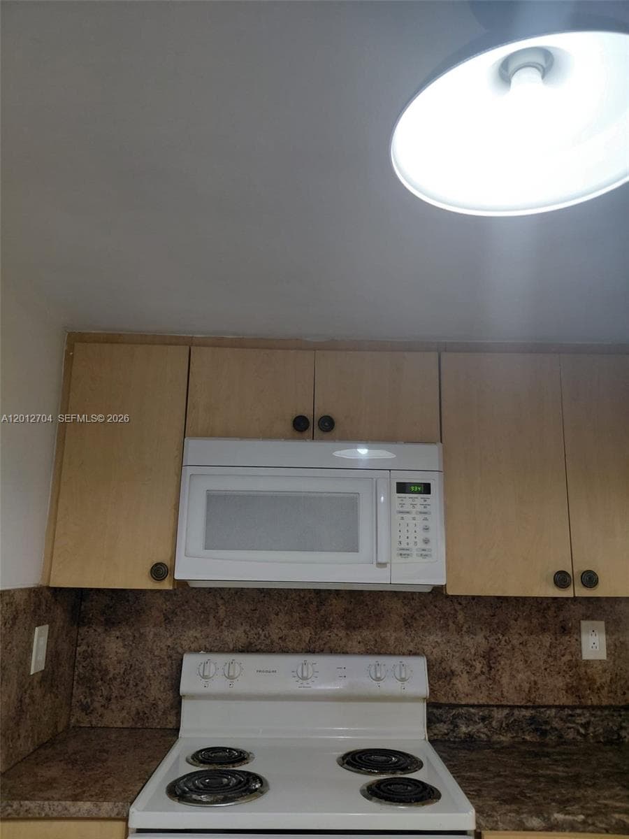 11790 SW 18th St # 3, Miami FL 33175 photo 4