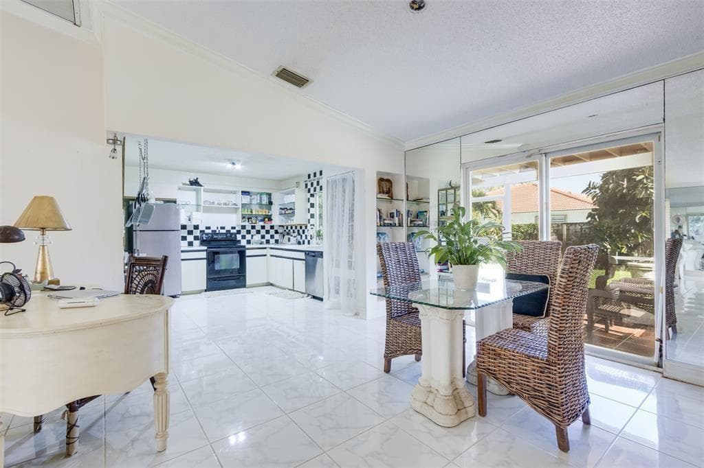 16841 Royal Poinciana Drive, Weston FL 33326 photo 3