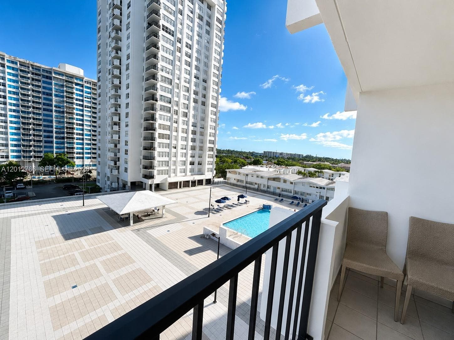 2780 NE 183rd St # 710, Aventura FL 33160 photo 3