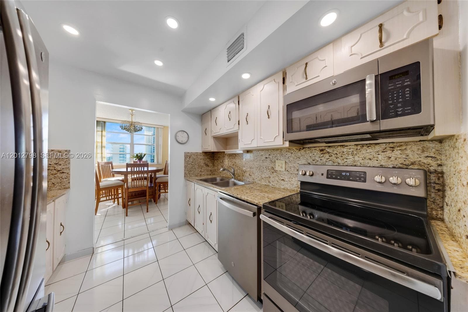 3113 S Ocean Dr # 506, Hallandale Beach FL 33009 photo 2