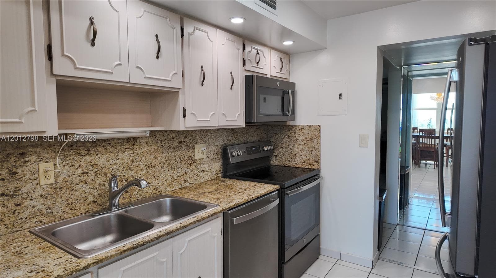 3113 S Ocean Dr # 506, Hallandale Beach FL 33009 photo 4