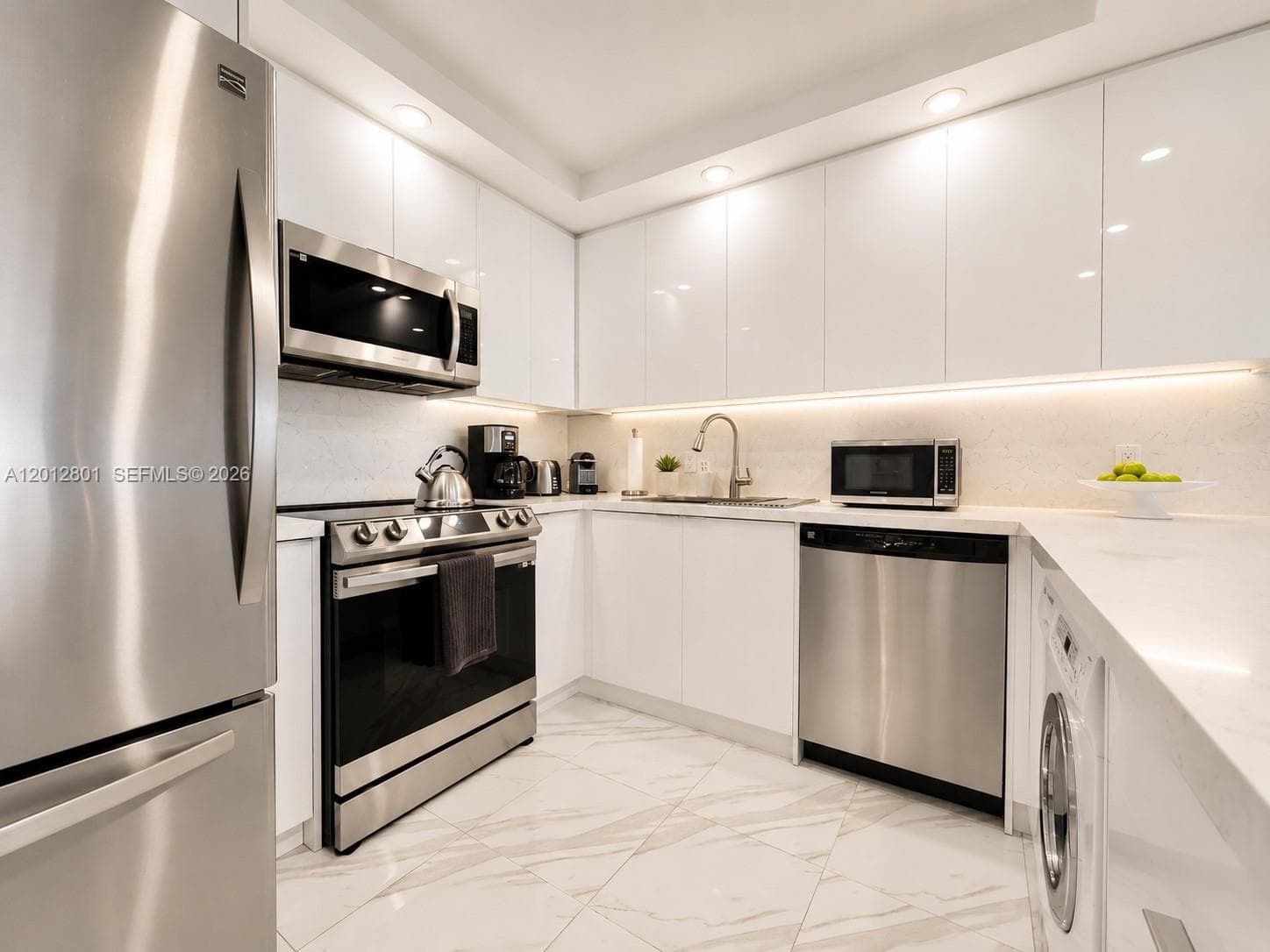 2851 NE 183rd St # 1508E, Aventura FL 33160 photo 2