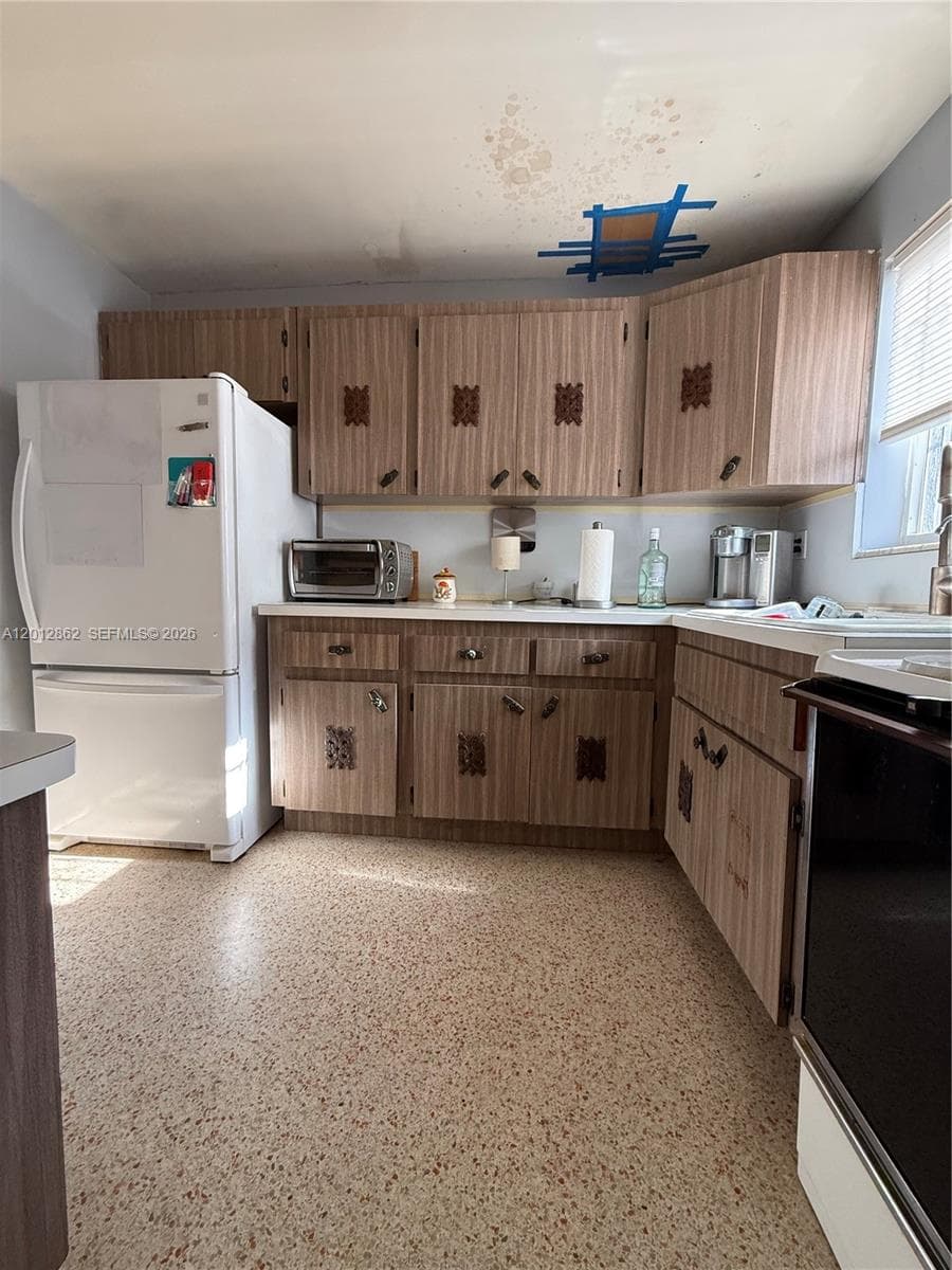 399 W 12th St, Hialeah FL 33010