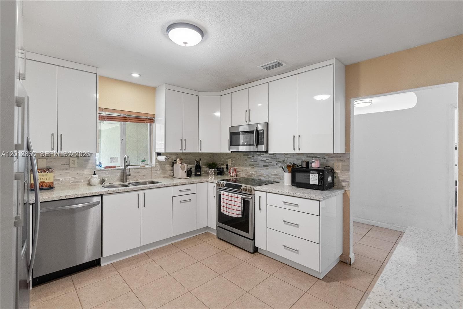 5300 NW 30th Pl, Miami FL 33142 photo 3