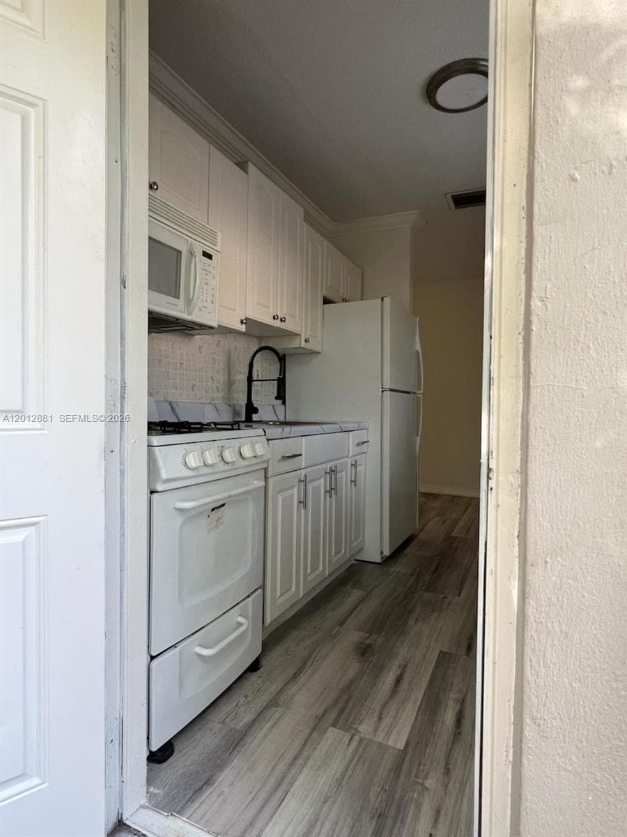 915 N 19th Ave, Hollywood FL 33020 photo 5