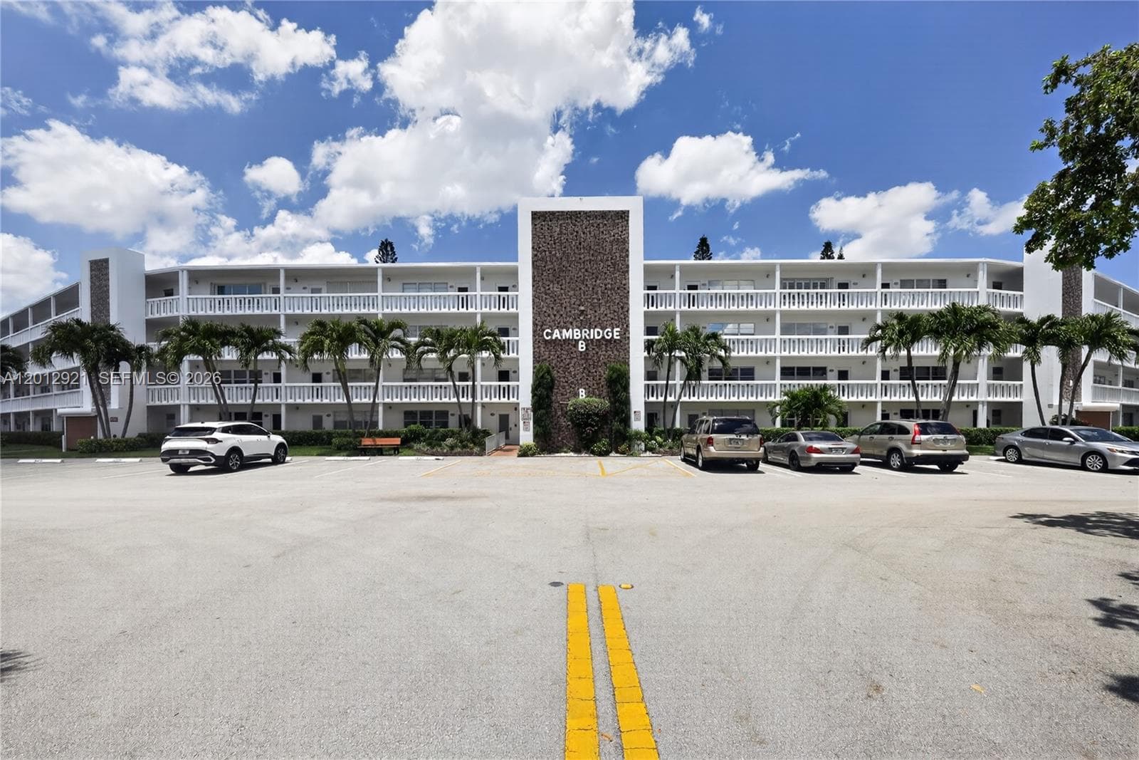 3023 Cambridge B # 3023, Deerfield Beach FL 33442 photo 3