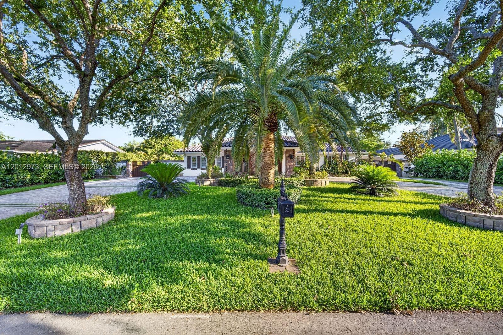 10570 SW 56th Ter, Miami FL 33173 photo 2
