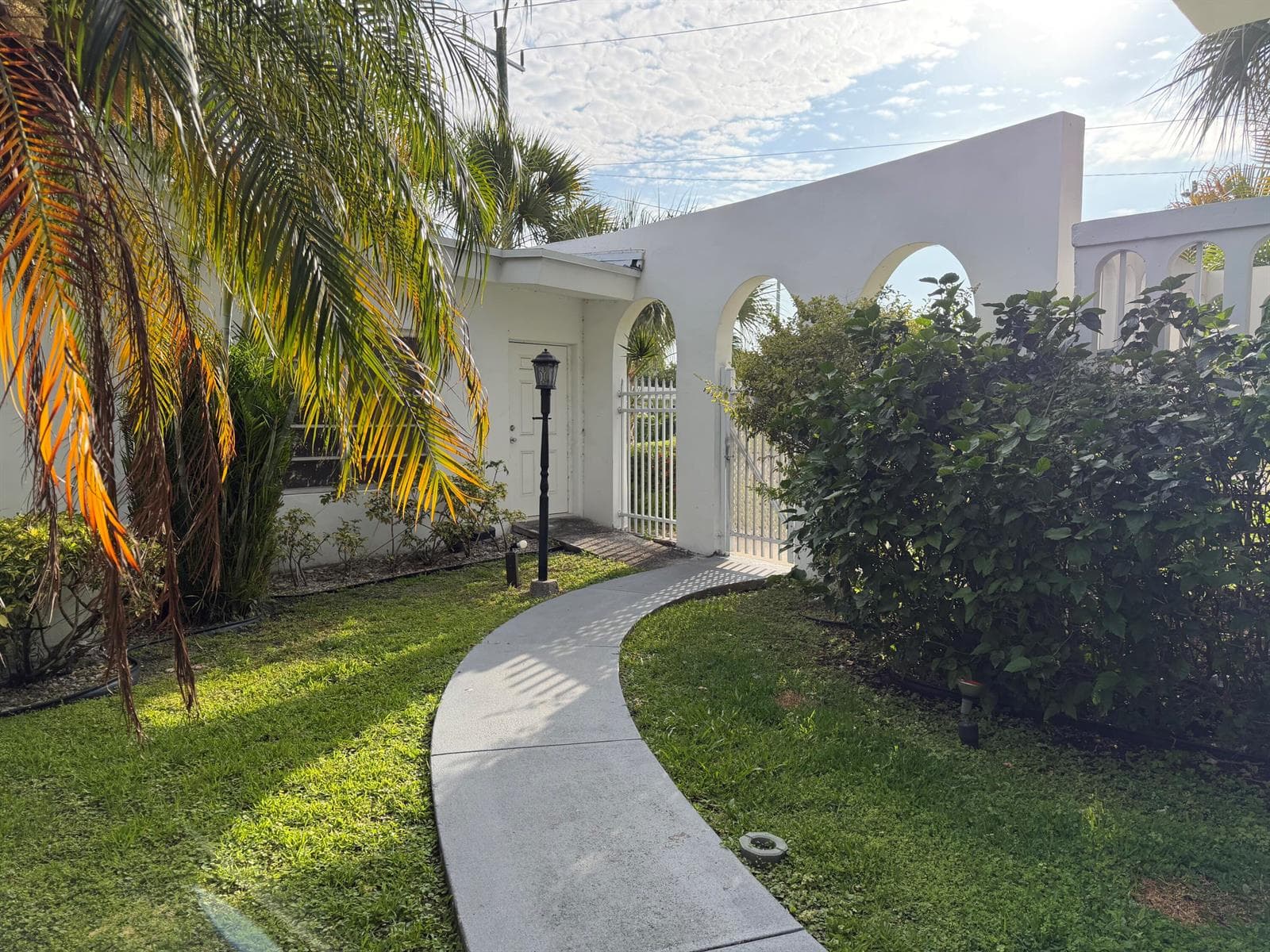 161 NE 10th Avenue # 12b, Hallandale Beach FL 33009 photo 2