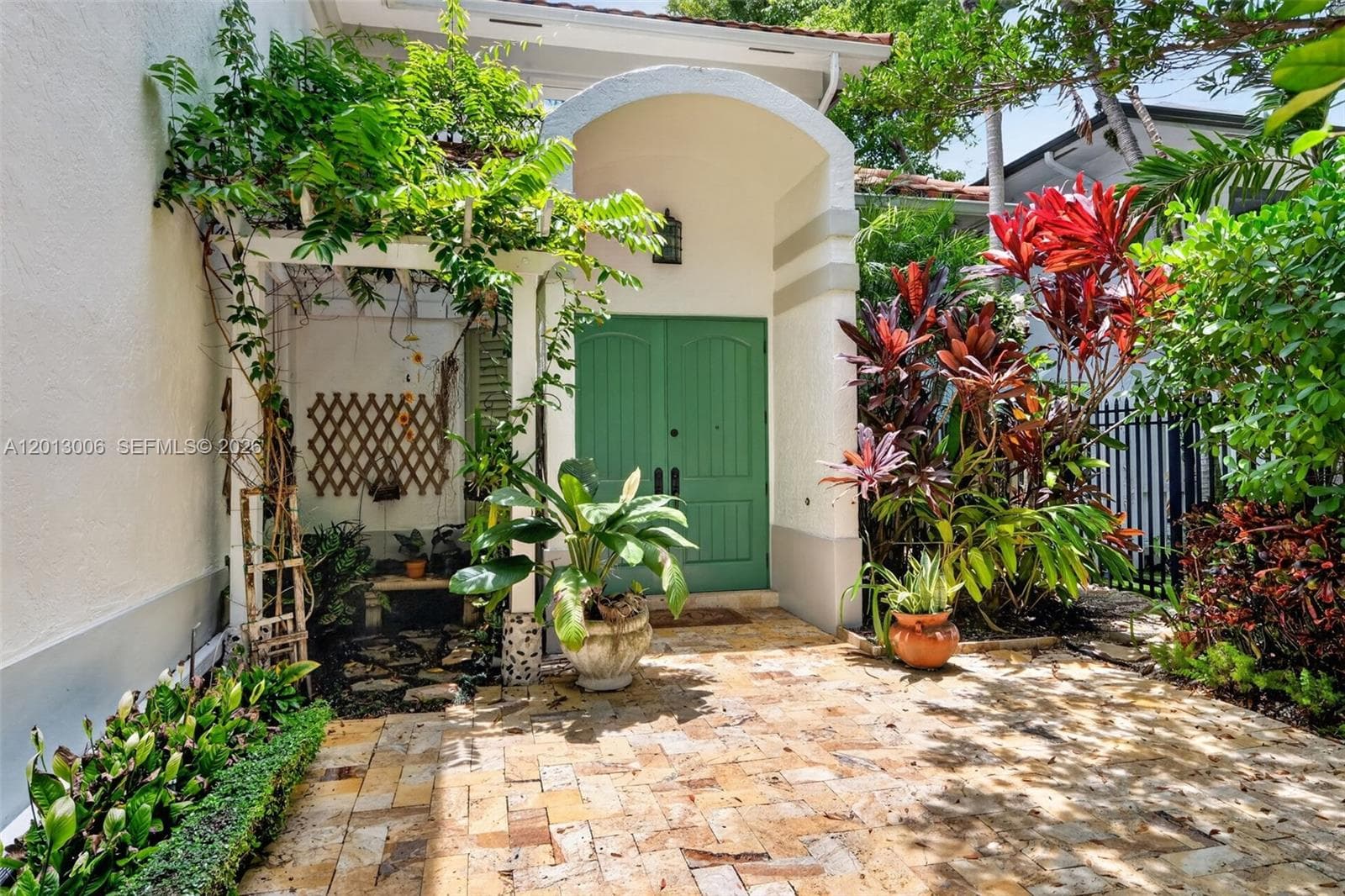 1818 Espanola Dr, Miami FL 33133 photo 2
