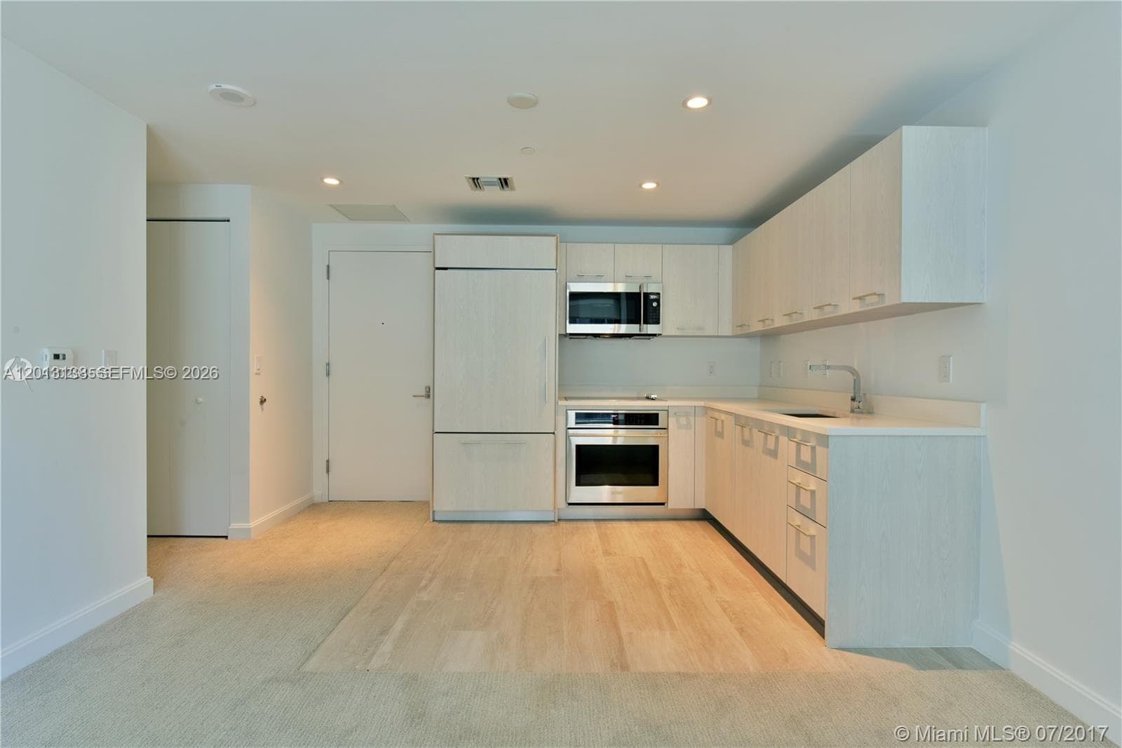 45 SW 9 st # 1907, Miami FL 33130