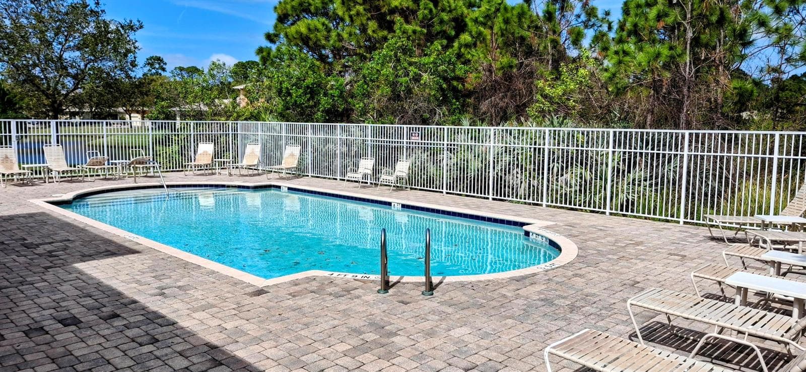 2584 SW Stockbridge Sq Square SW, Vero Beach FL 32962 photo 2