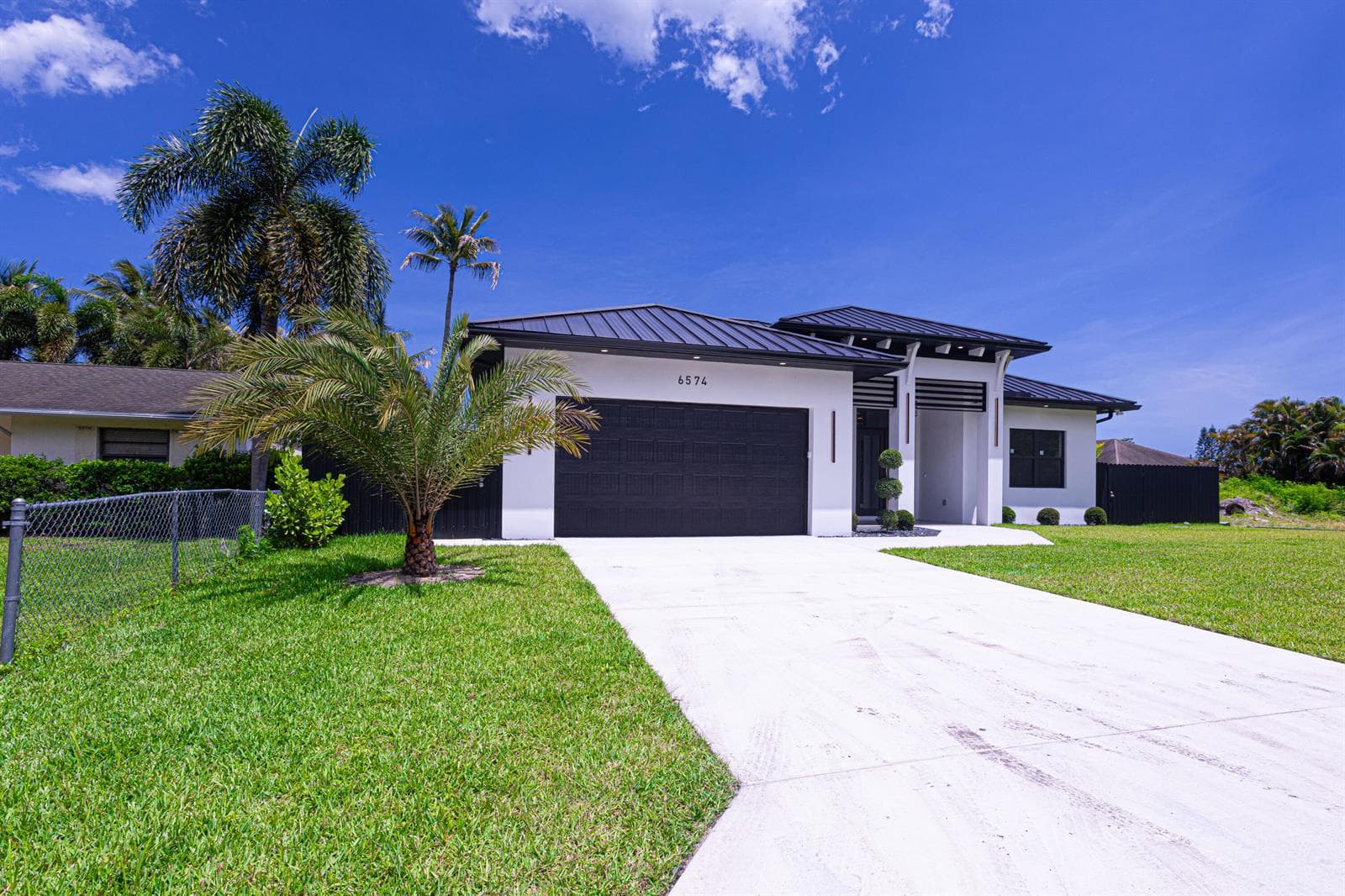 6574 Rigger Road, Lake Worth FL 33462 photo 2