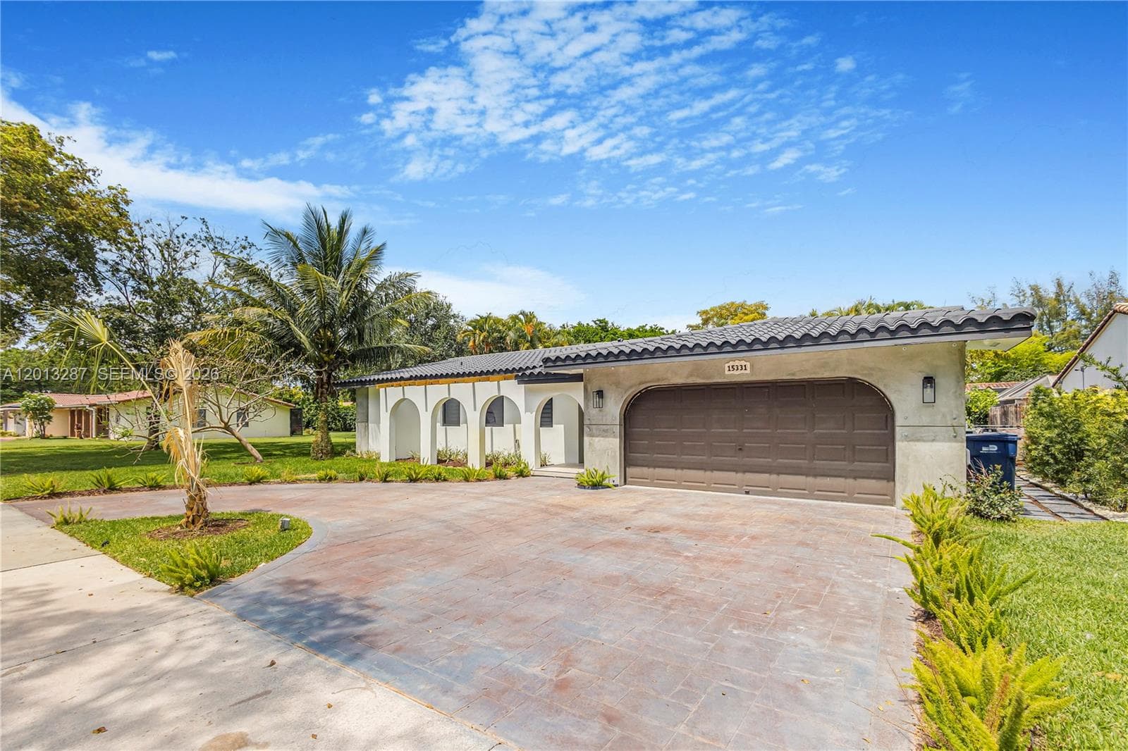 15331 Turnbull Dr, Miami Lakes FL 33014 photo 2