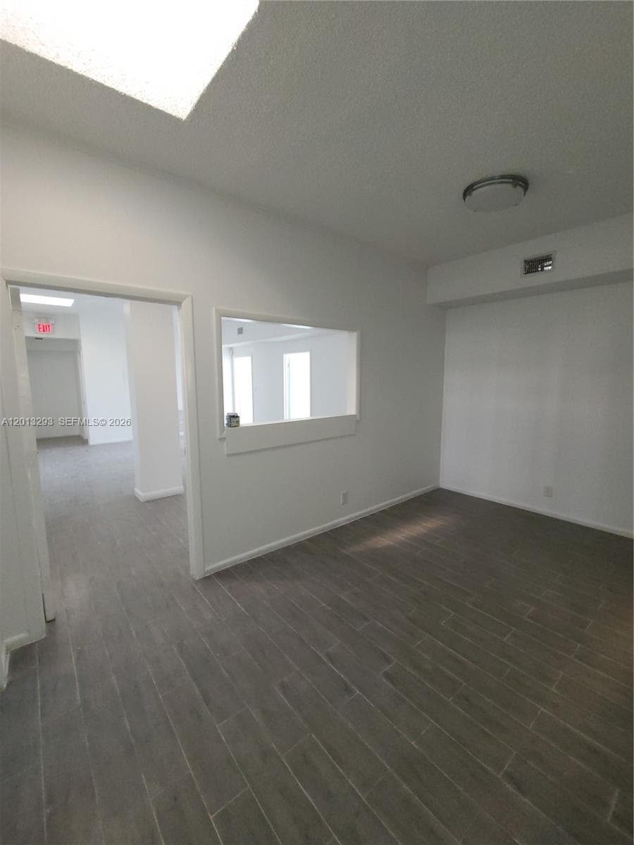 2406 E Oakland Park Blvd, Fort Lauderdale FL 33306 photo 2