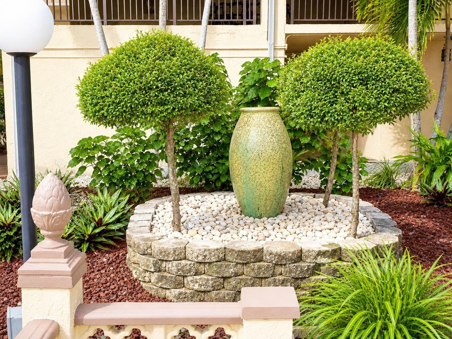 2831 Somerset Drive # 305, Lauderdale Lakes FL 33311 photo 2