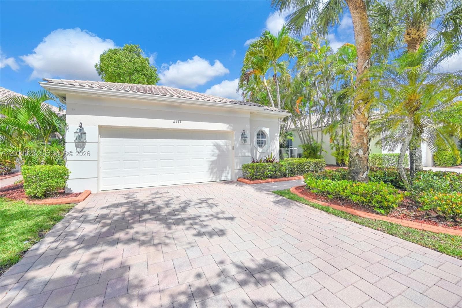 2553 Bay Pointe Drive, Weston FL 33327 photo 2
