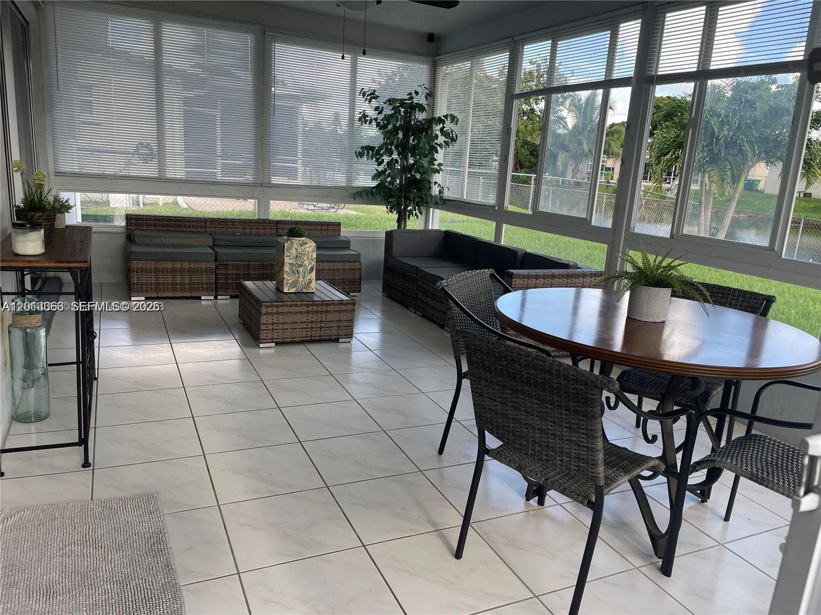 9590 NW 24th Pl, Sunrise FL 33322