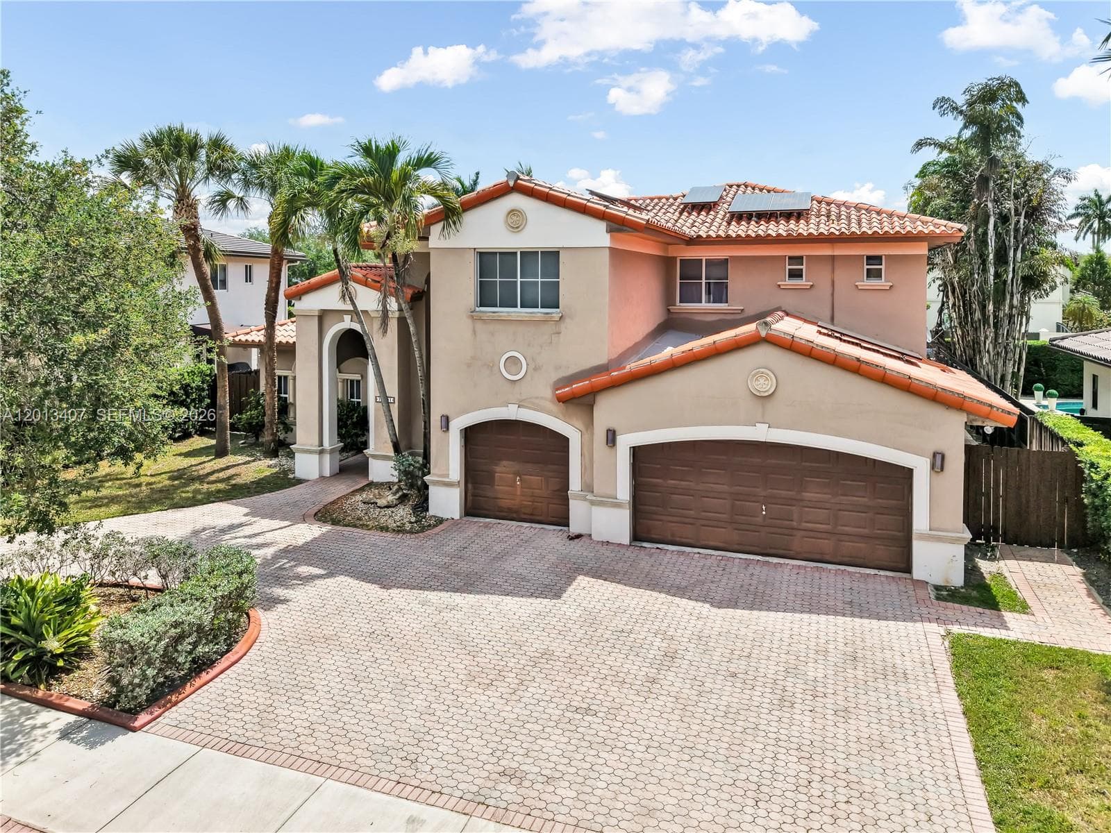 16101 NW 79th Ct, Miami Lakes FL 33016 photo 2