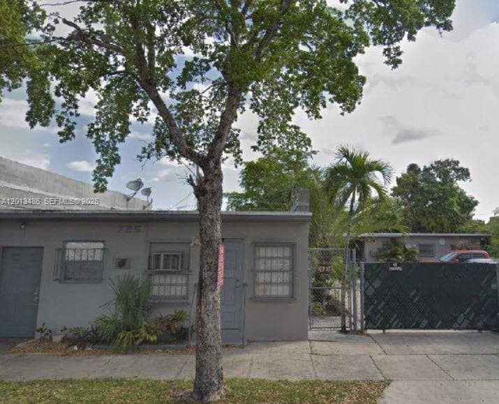 725 Opa Locka Blvd # C, Opa-Locka FL 33054