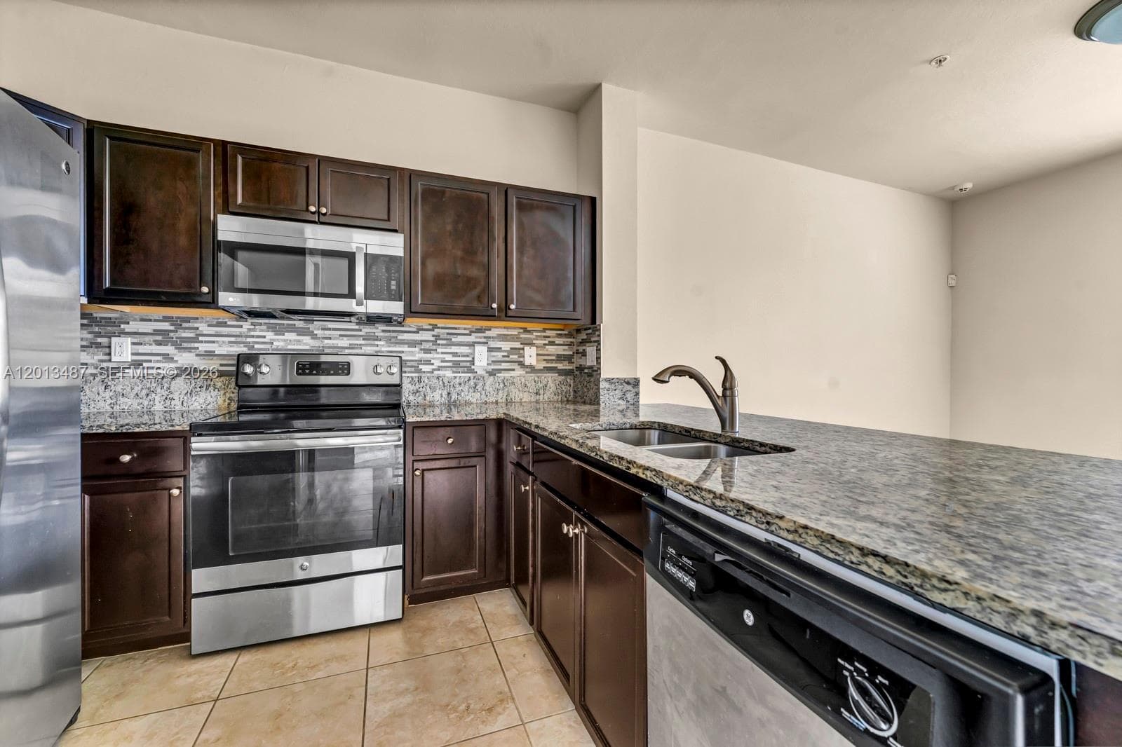 134 SE 28th Ter # 20, Homestead FL 33033 photo 3