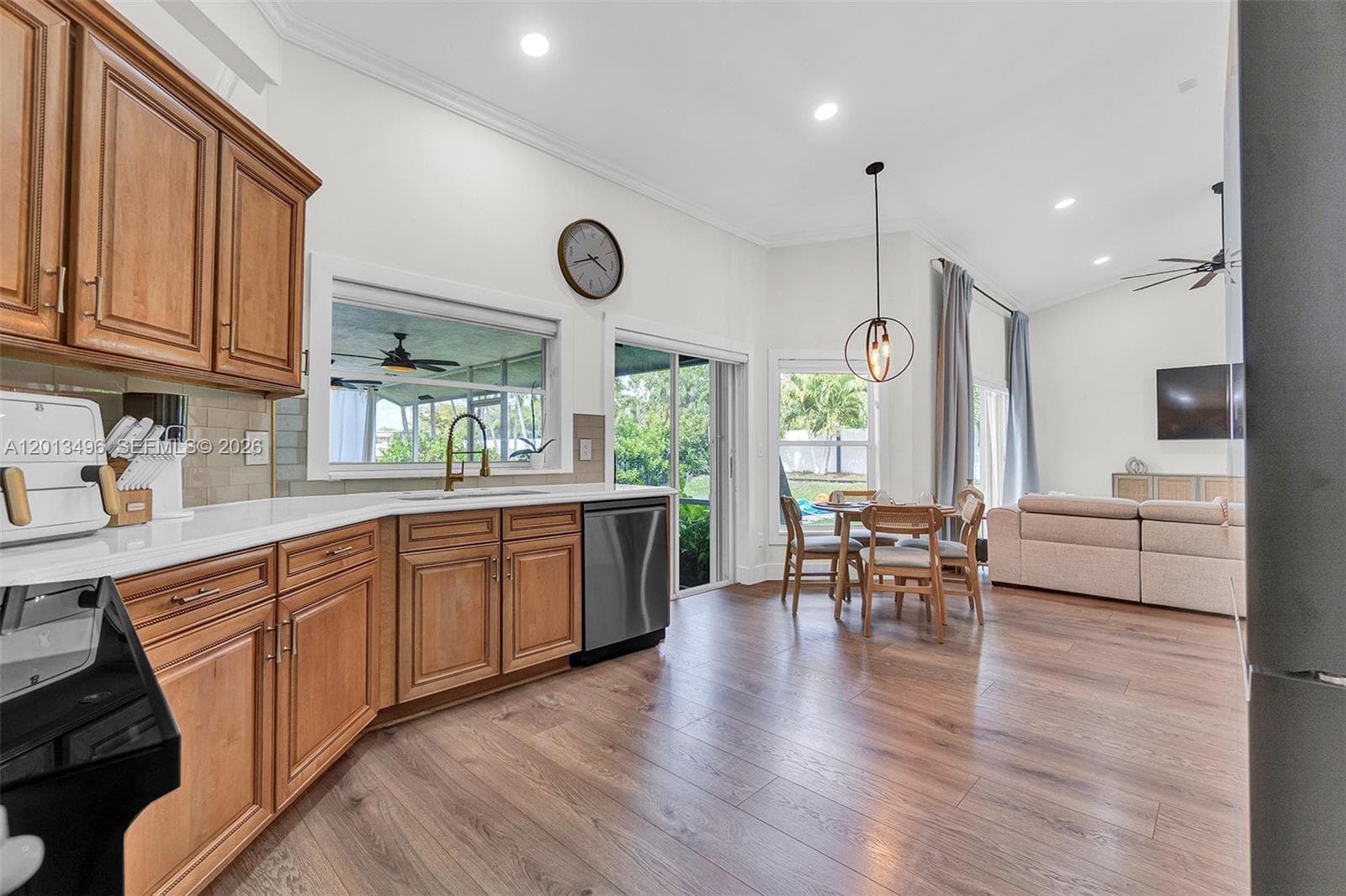 4133 NW 81st Ter, Coral Springs FL 33065 photo 2