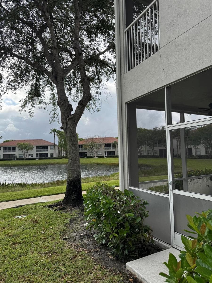 2140 Wingate Bend, Wellington FL 33414 photo 2