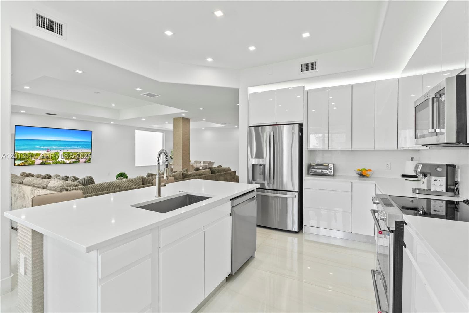 3188 NE 211th Ter, Aventura FL 33180 photo 2