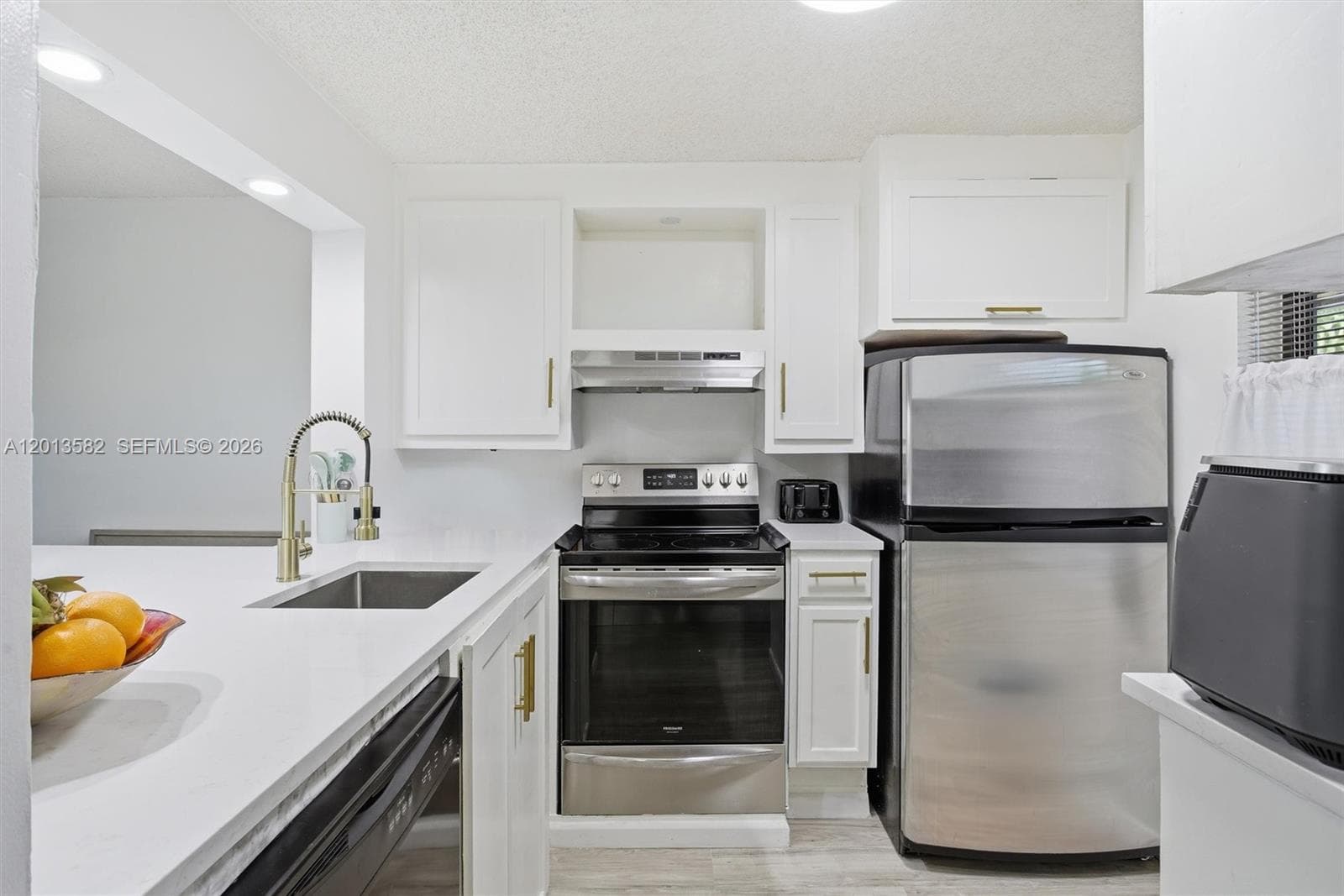 5501 Lakeside Dr # 204, Margate FL 33063 photo 3