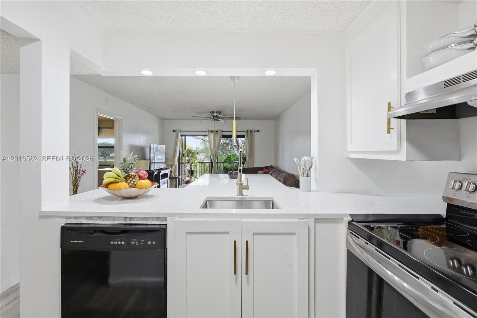 5501 Lakeside Dr # 204, Margate FL 33063 photo 4
