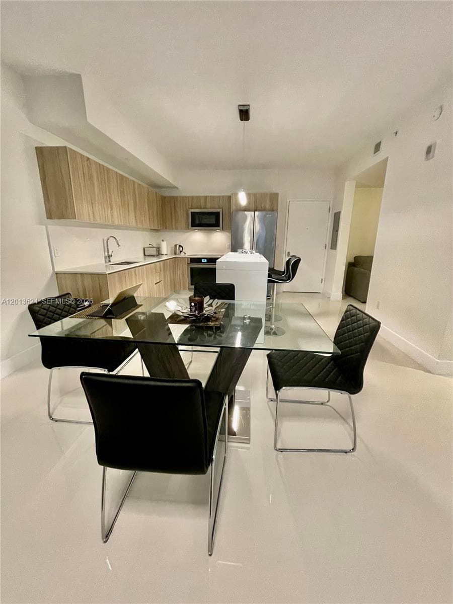 2960 NE 207th # 707, Aventura FL 33180 photo 2