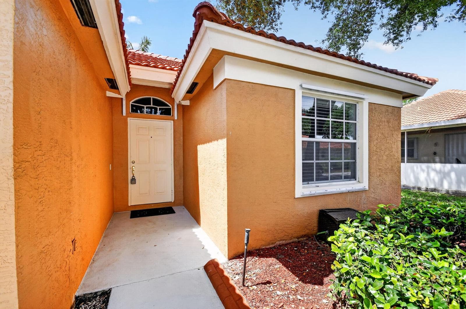 1084 Aspri Way, Riviera Beach FL 33418 photo 4