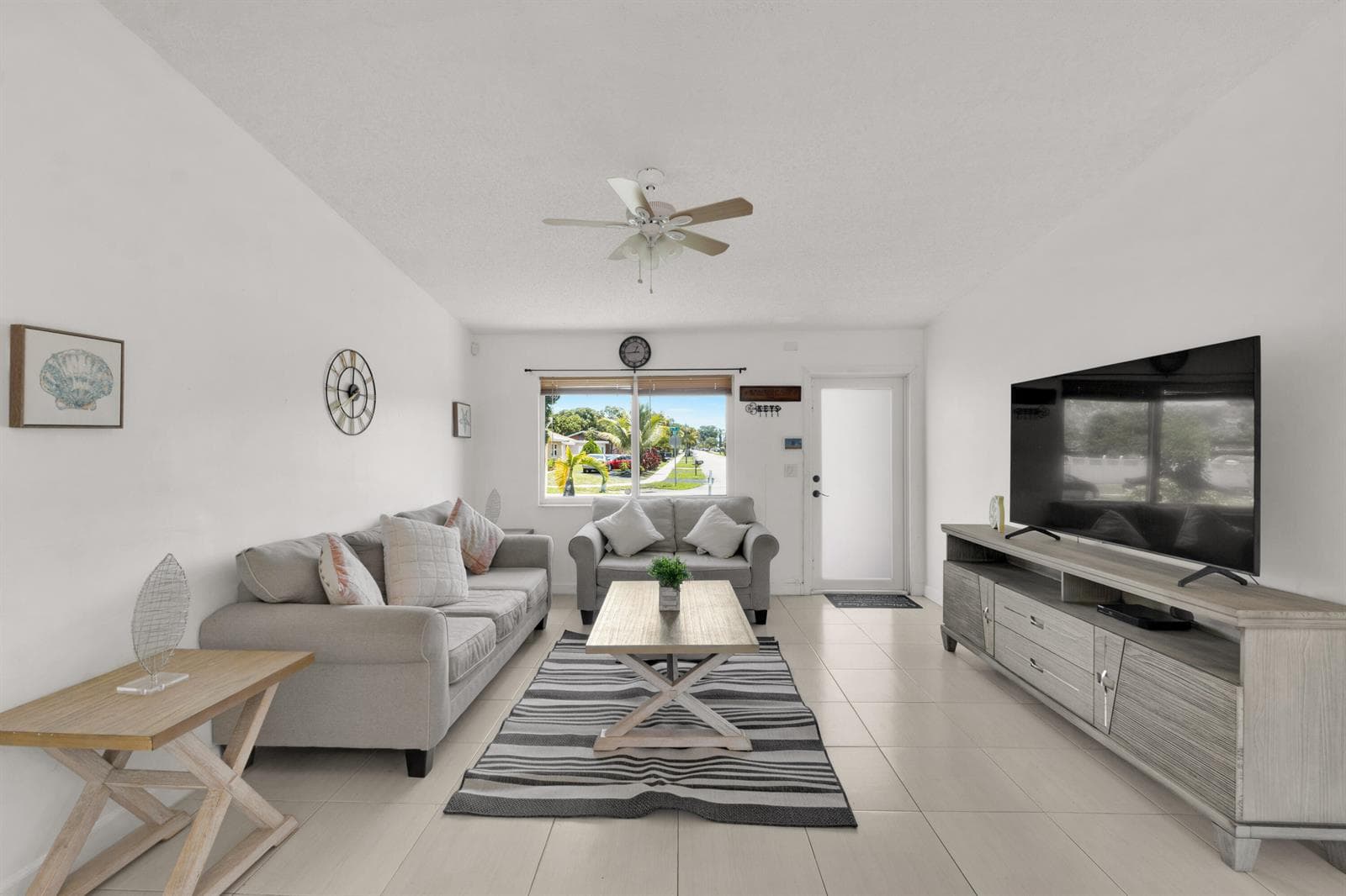 721 SW 79th Avenue, North Lauderdale FL 33068 photo 2