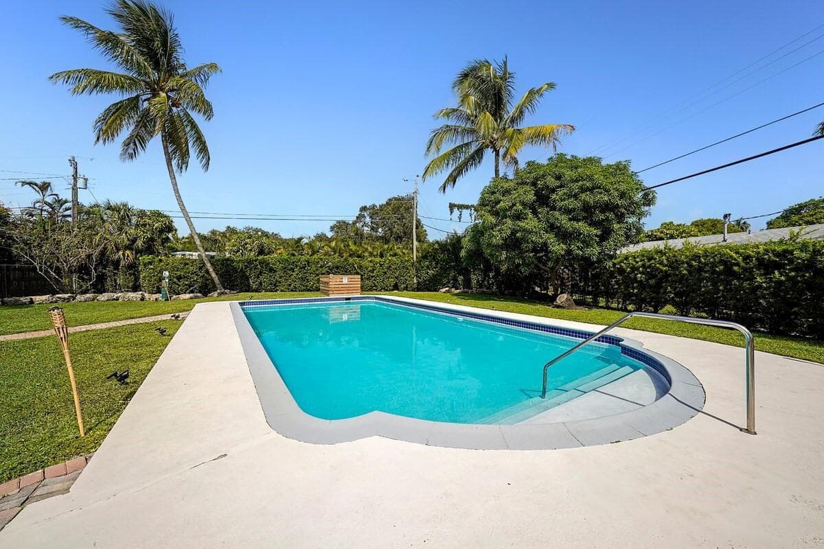 332 NW 26th Court, Wilton Manors FL 33311 photo 4