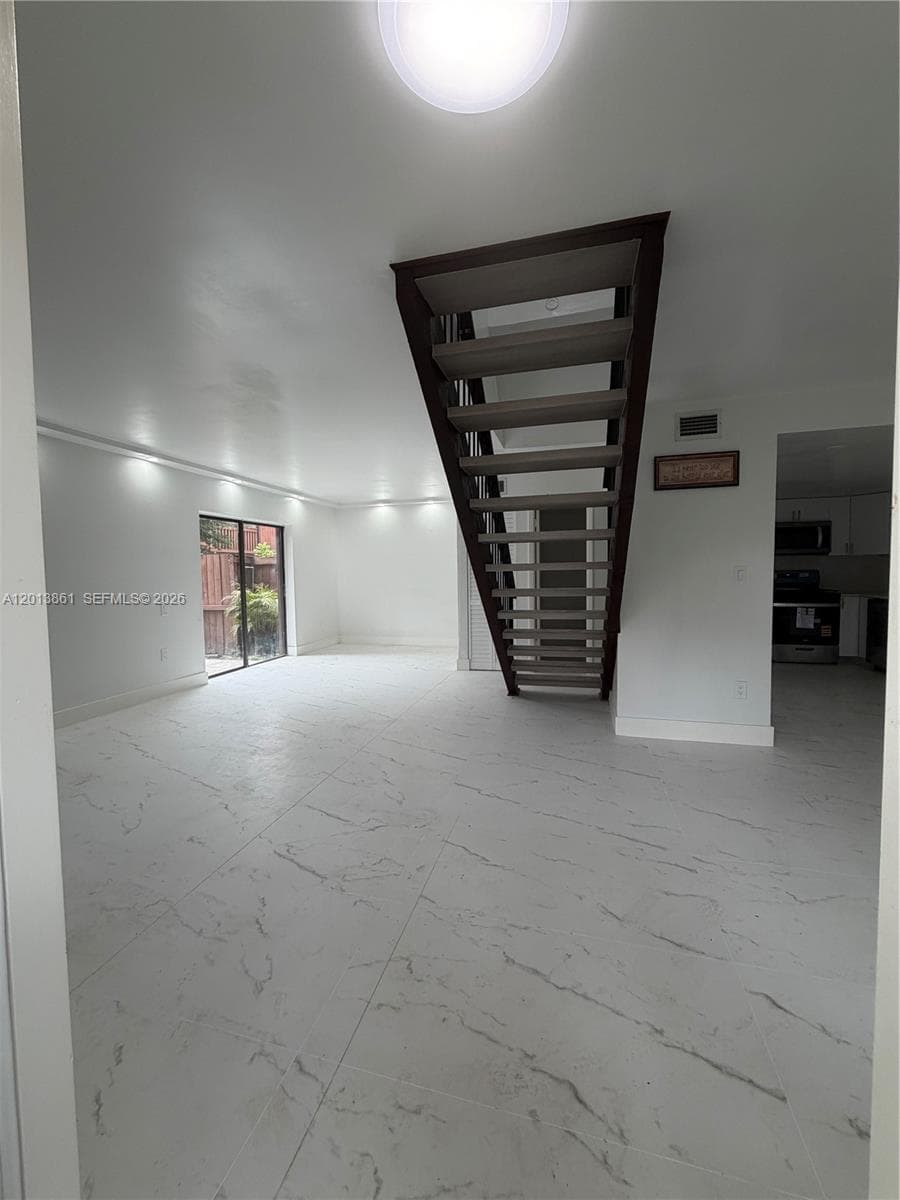 7024 SW 114th Pl # 52, Miami FL 33173 photo 3