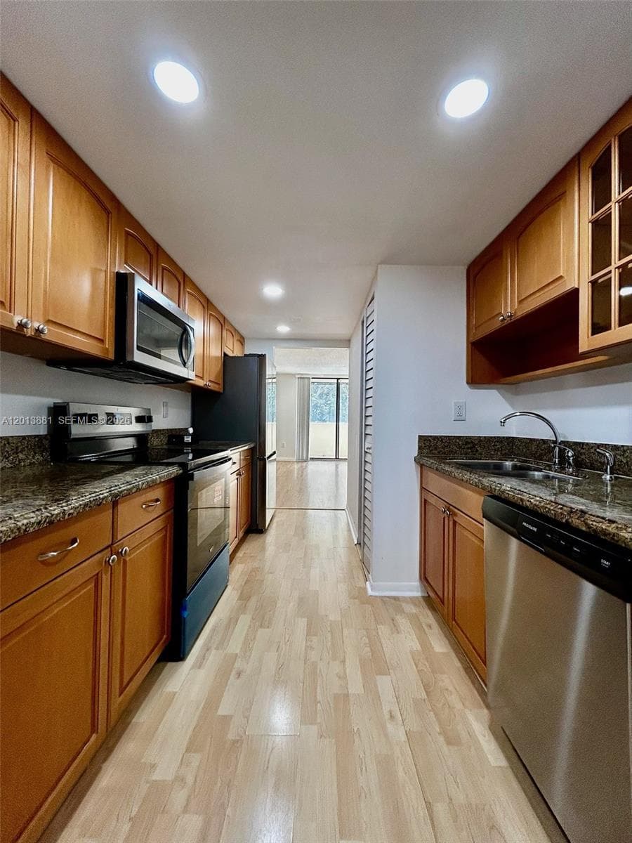 7451 NW 16th St # 304, Plantation FL 33313