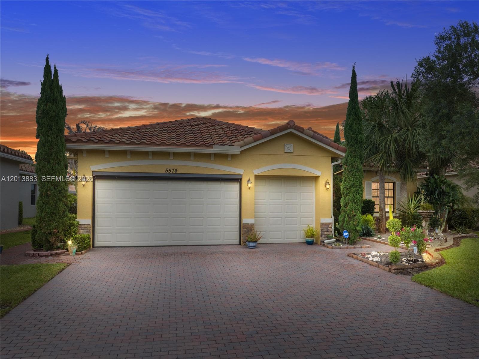 5574 49th Ave, Vero Beach FL 32967 photo 2