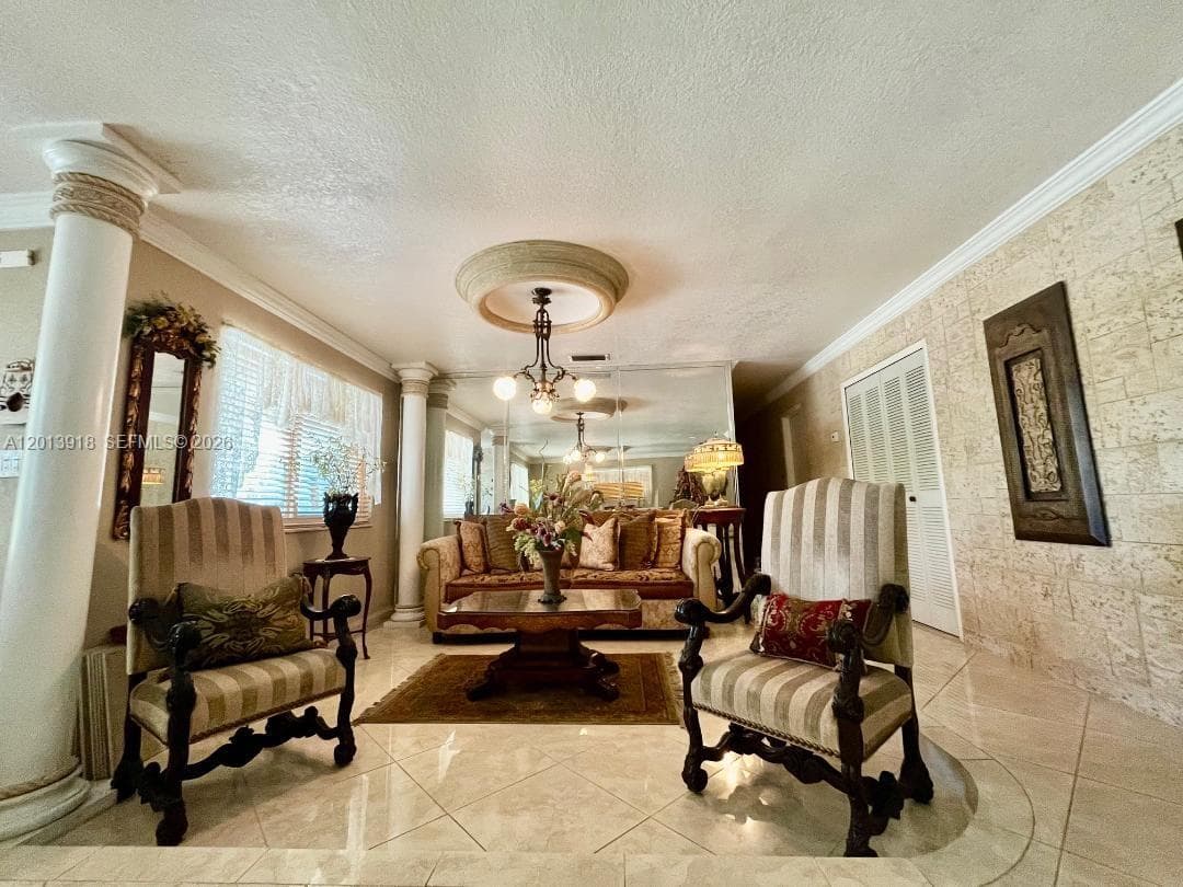 2525 SW 107th Ct, Miami FL 33165 photo 4