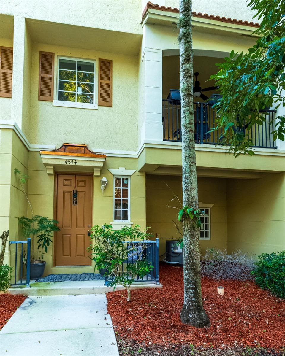 4574 Danson Way, Delray Beach FL 33445 photo 3