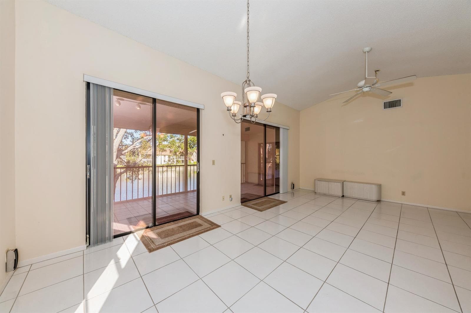 10439 S Circle Lake Drive # 201, Boynton Beach FL 33437 photo 2