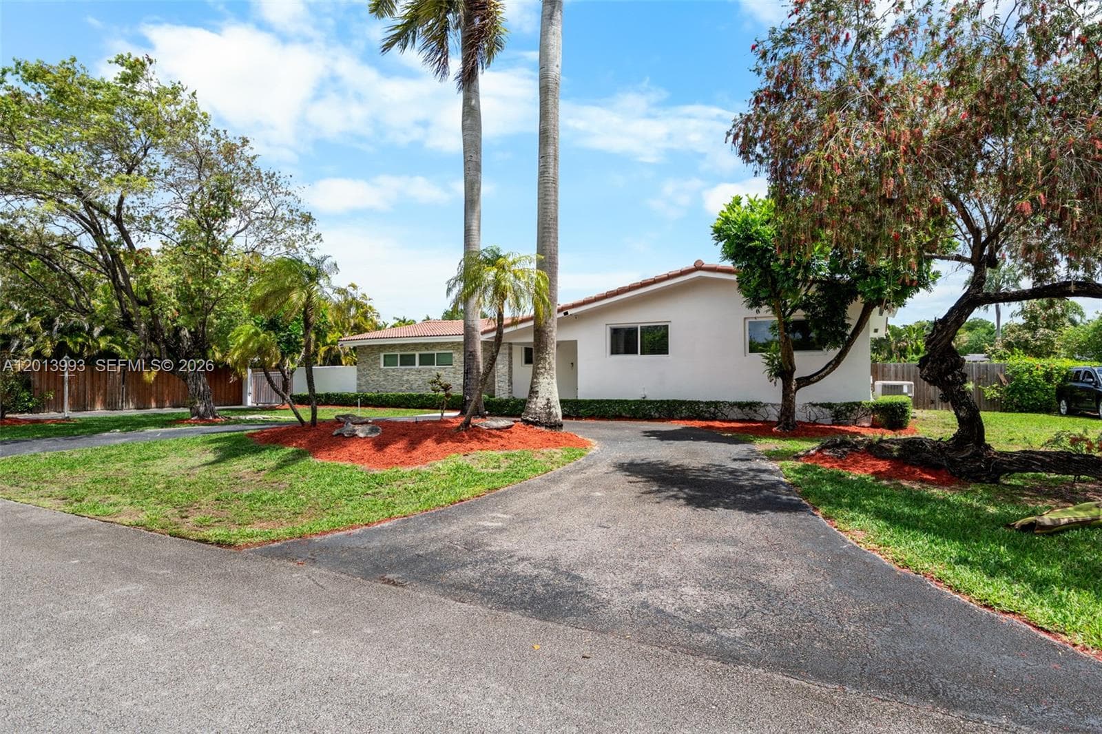 12425 SW 91st Ave, Miami FL 33176 photo 3