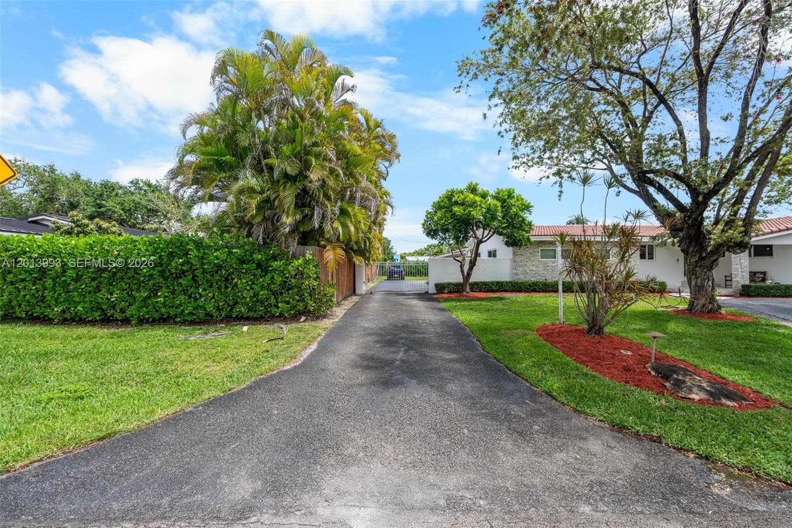 12425 SW 91st Ave, Miami FL 33176 photo 4