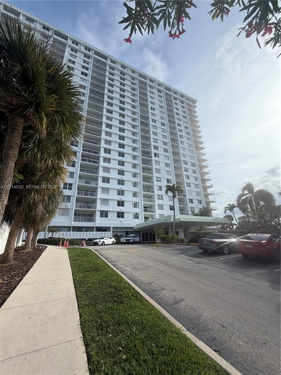500 Bayview Dr # 1631, Sunny Isles Beach FL 33160
