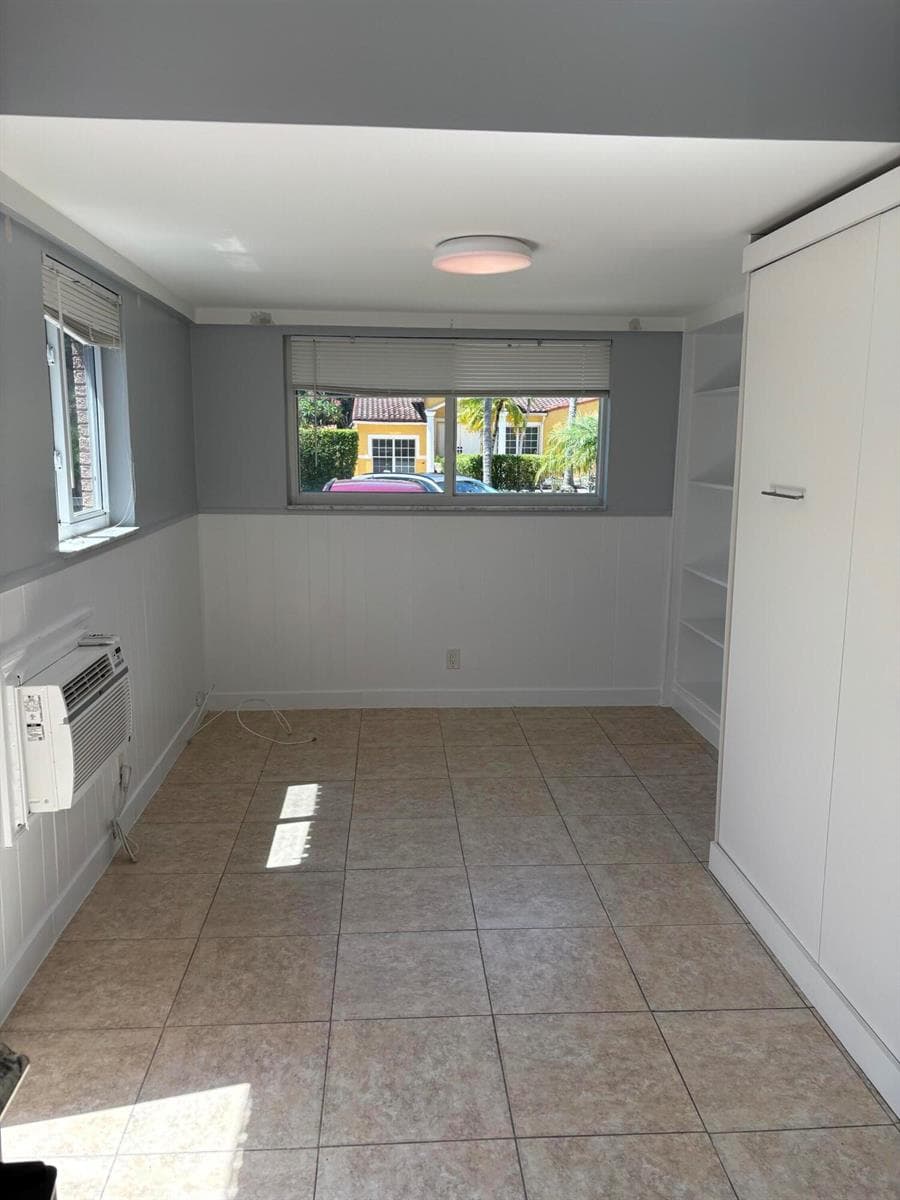 1418 Wiley Street, Hollywood FL 33020 photo 4