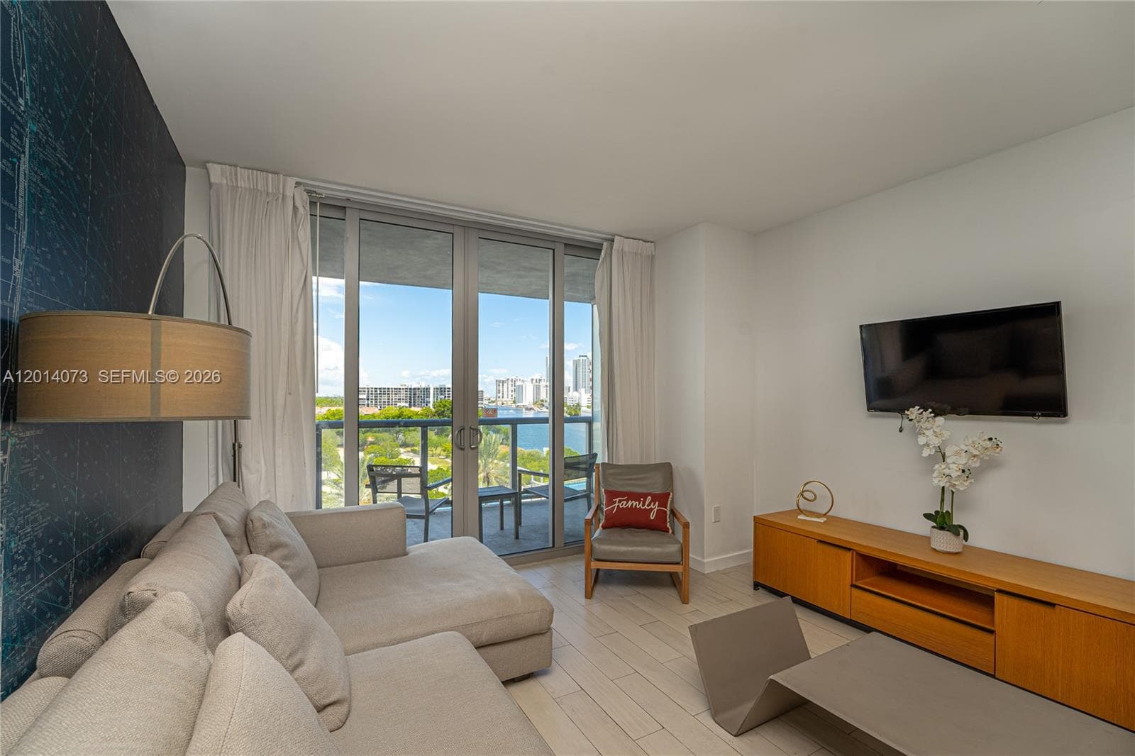 2602 E Hallandale Beach Blvd # R806, Hallandale Beach FL 33009