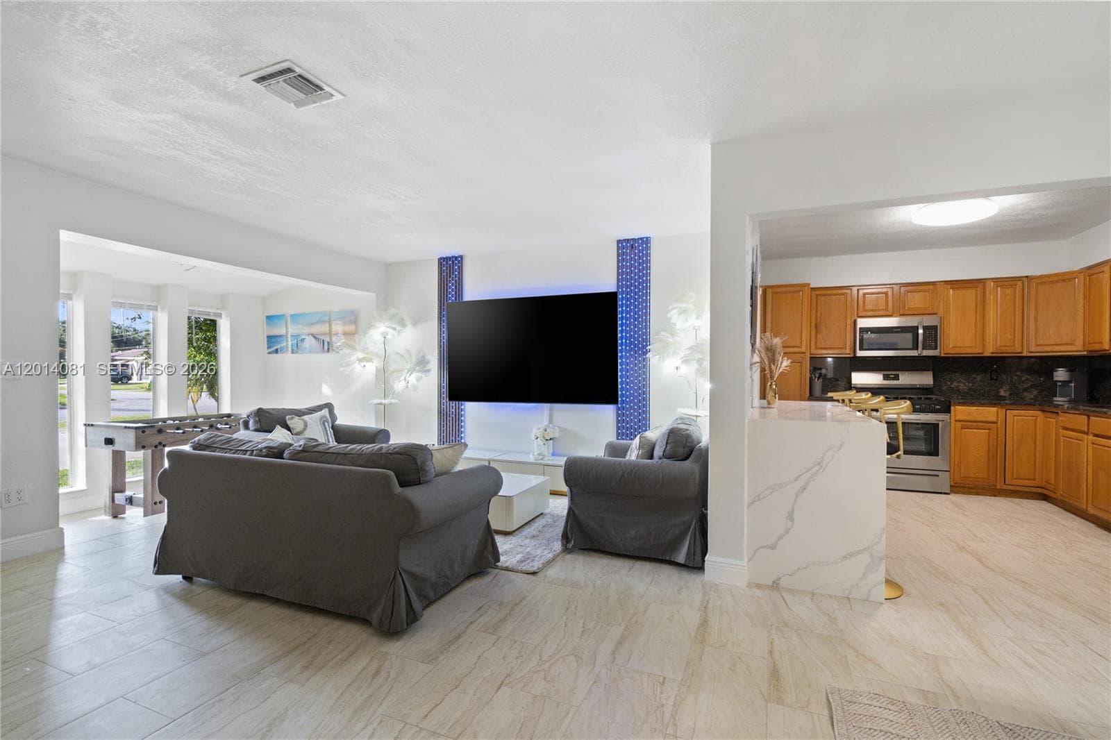 2125 N 14th Ct, Hollywood FL 33020 photo 2