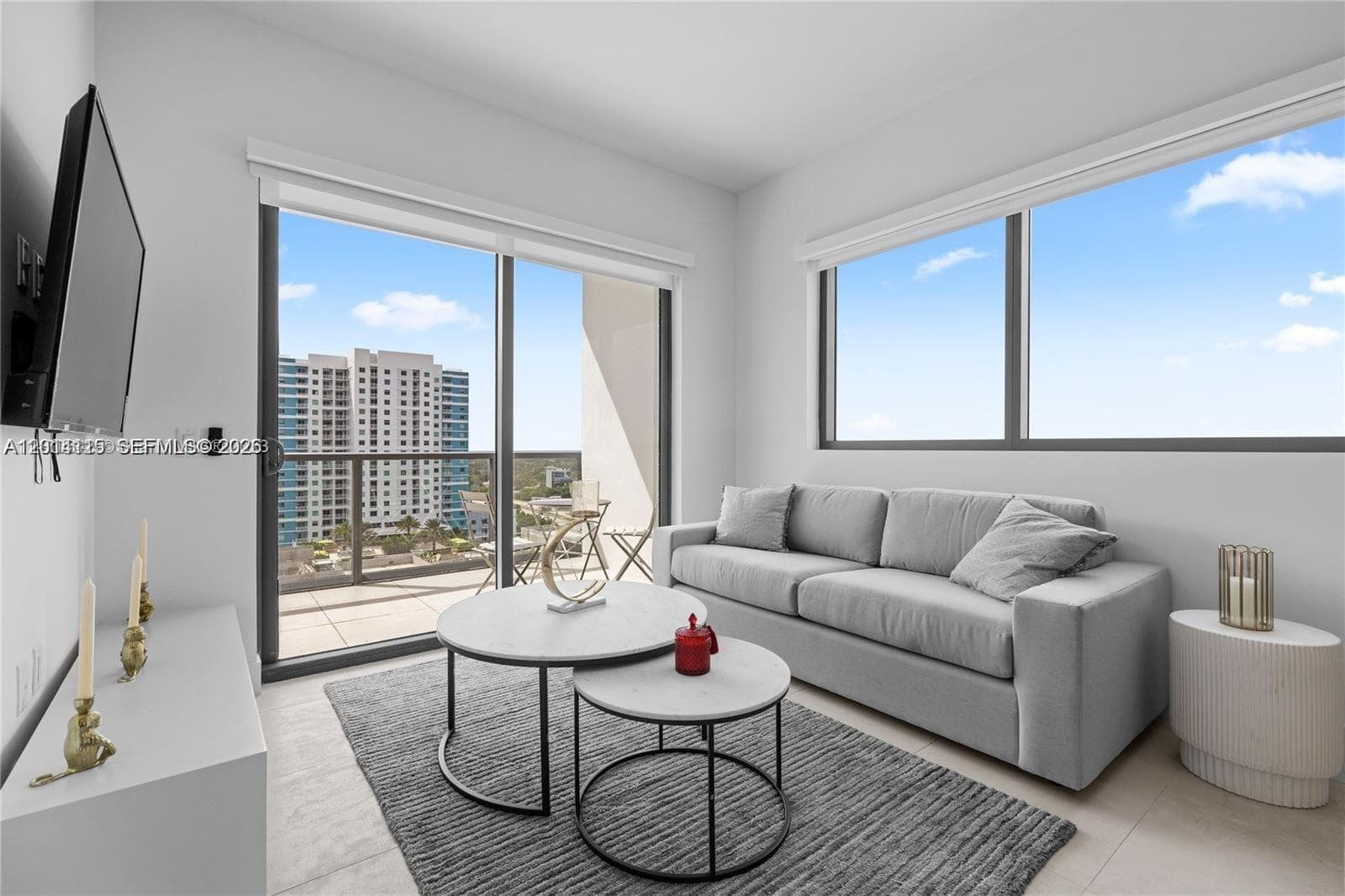 239 SW 9th St # 1502, Miami FL 33130 photo 3