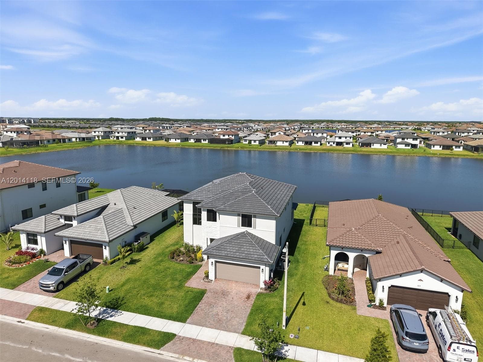 5023 OFANTO, Ave Maria FL 34142 photo 2