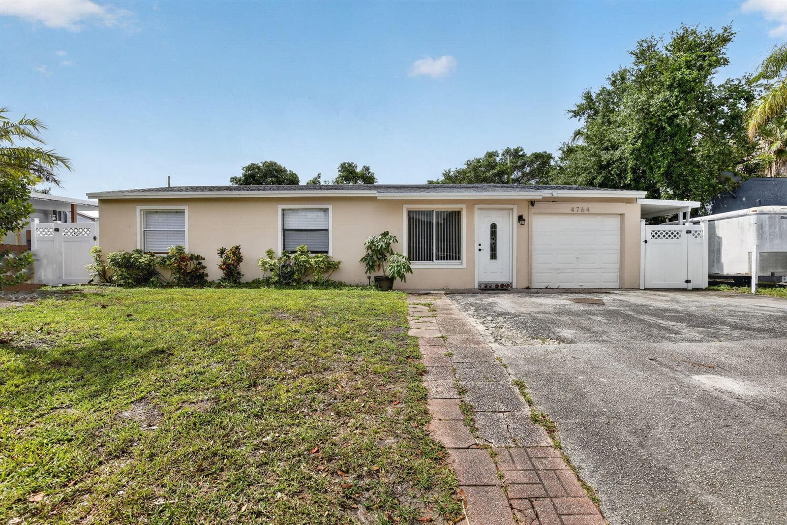 4764 SW 12th Street, Fort Lauderdale, FL 33317 photo 2