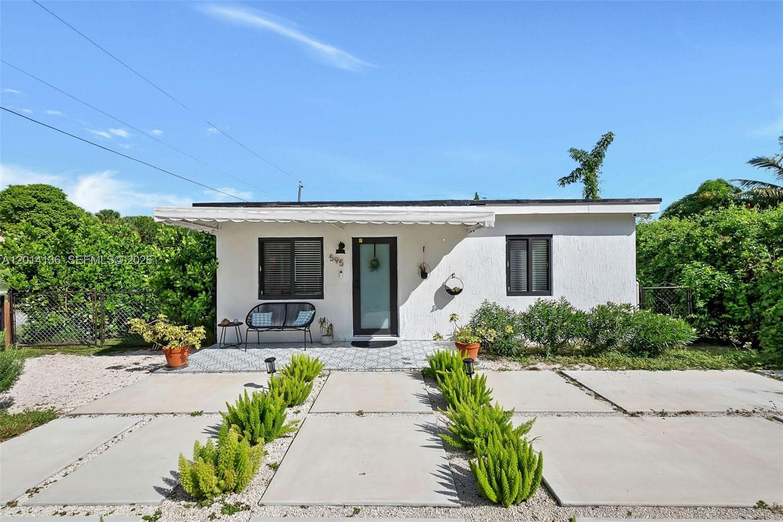 595 NW 101st St, Miami FL 33150 photo 2