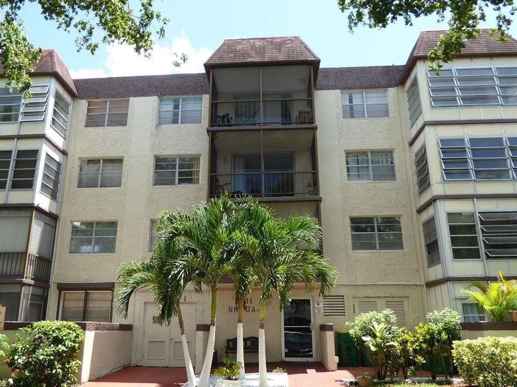 1681 NW 70th Avenue # 403, Plantation FL 33313 photo 2